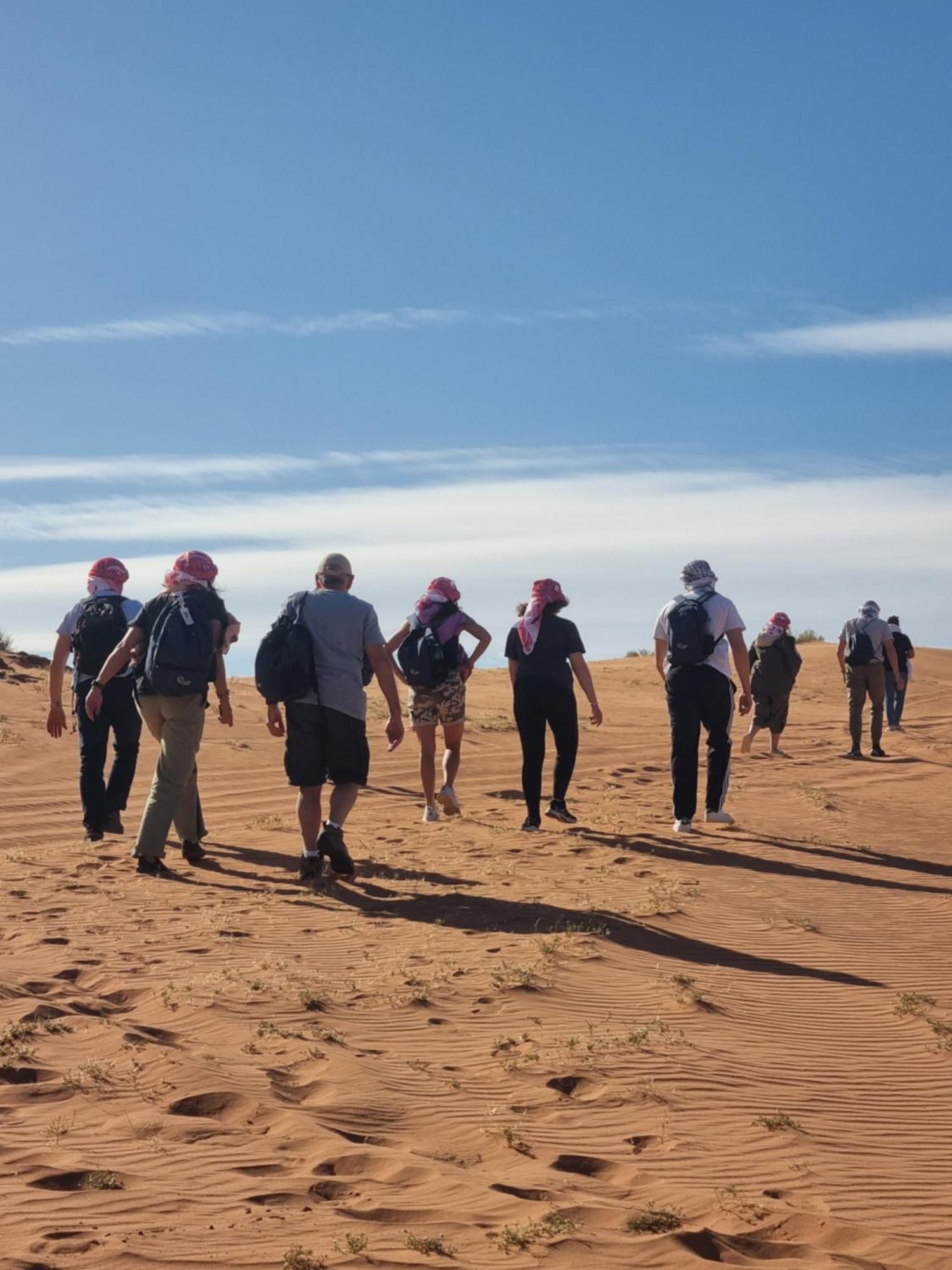 Hotel Desert Knights Camp Wadi Rum Esterno foto